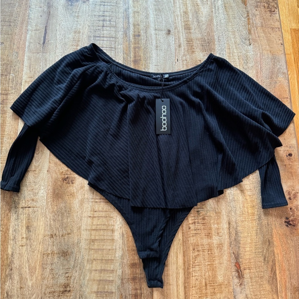 Boohoo Off the Shoulder Bodysuit ribbed black with ruffle neckline NWt MEDIUM